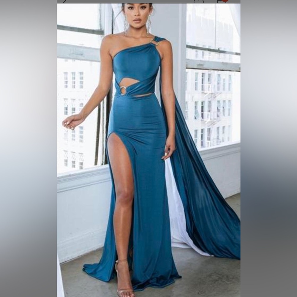 Elegant Blue One-Shoulder Evening Dress